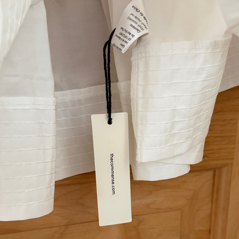 Commense White Pleated Sleeveless Blouse - Picture 3 of 6